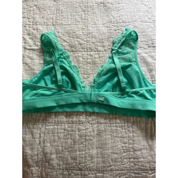 Pink Victoria’s Secret teal lace plunge‎ bralette size medium￼ - Picture 3 of 6